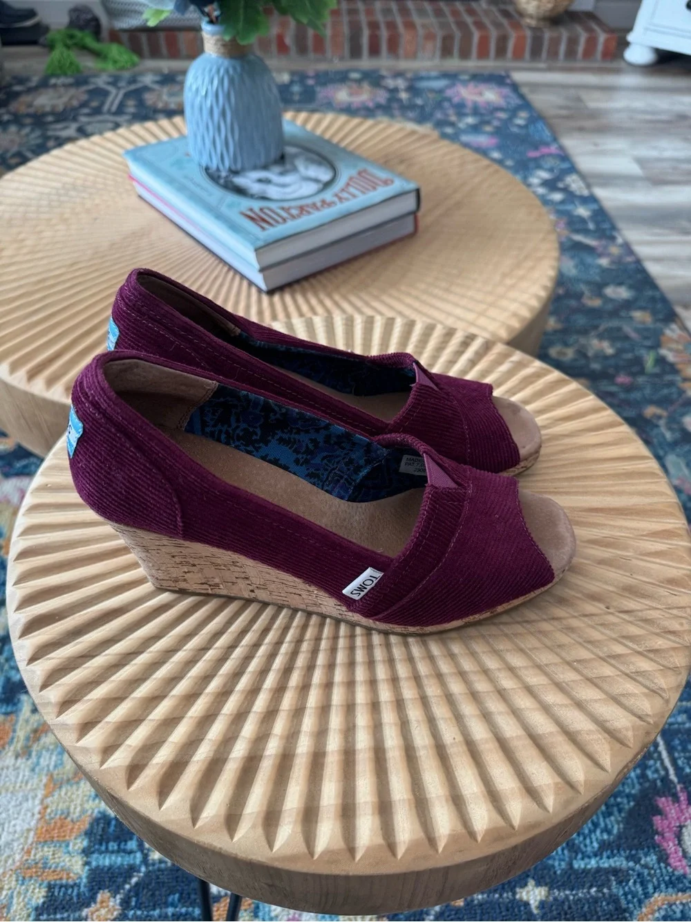 TOMS burgundy corduroy peep-toe wedge sandals with a cork-wrapped platform 8.5